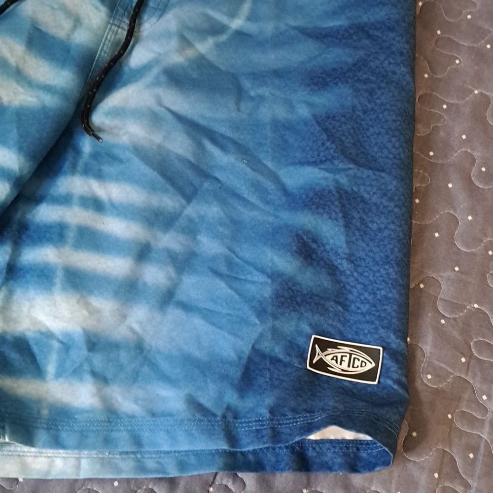 AFTCO Bluewater Fishing board shorts size 30 - Picture 2 of 4